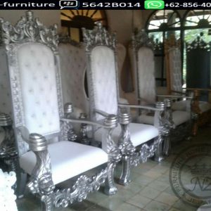 Throne chairs
