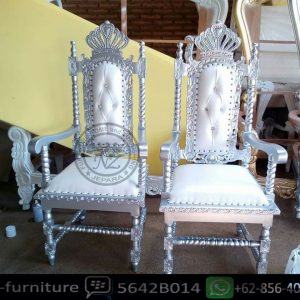 Royal princes chair