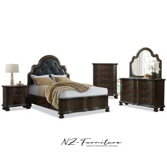 Traditional Java Bedroom