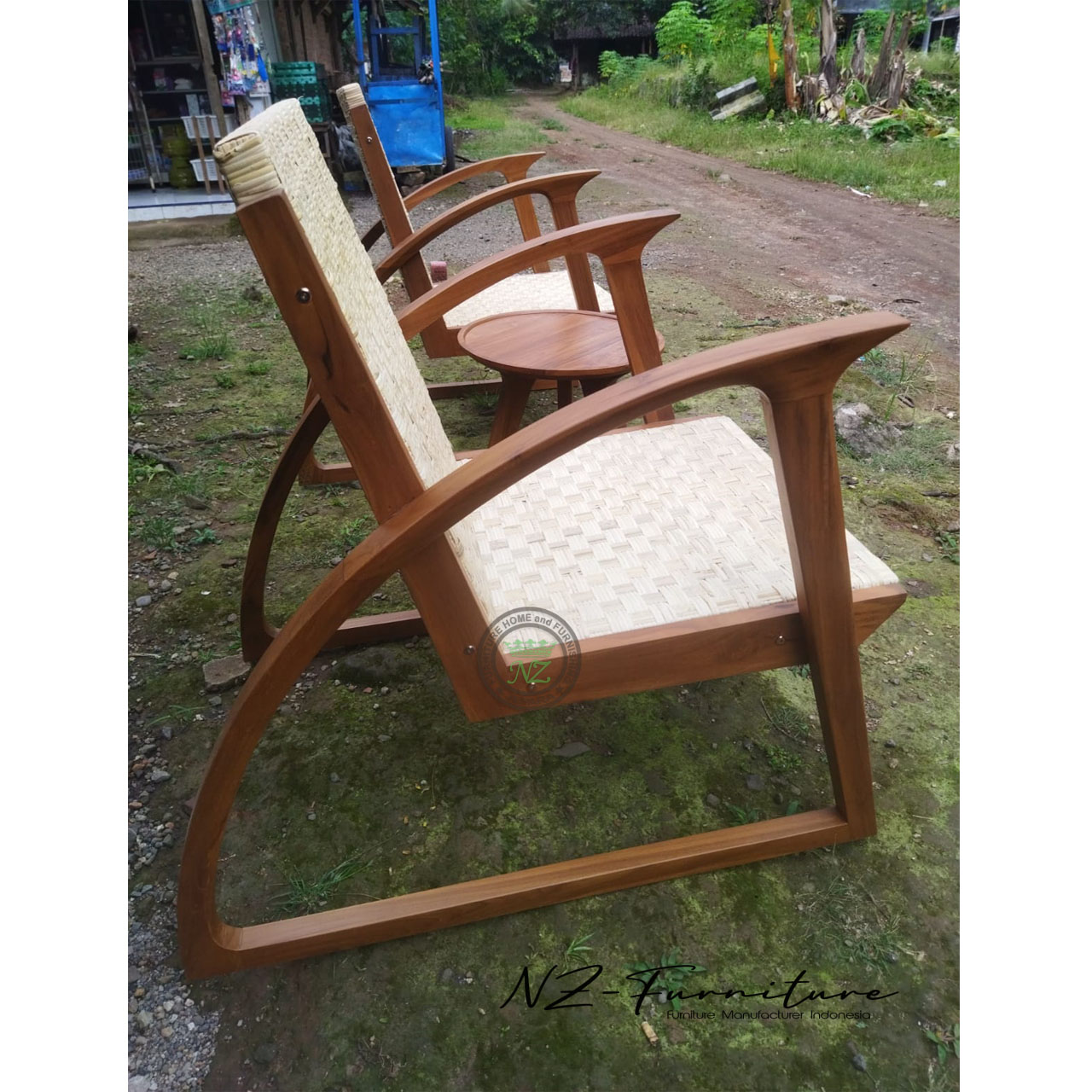 Kursi Rotan Unik Untuk Dekorasi Teras